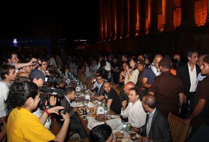 صابر الرباعي ... عند هياكل بعلبك وجدت طريقا جديدا ، وشكرا لبنان ,..